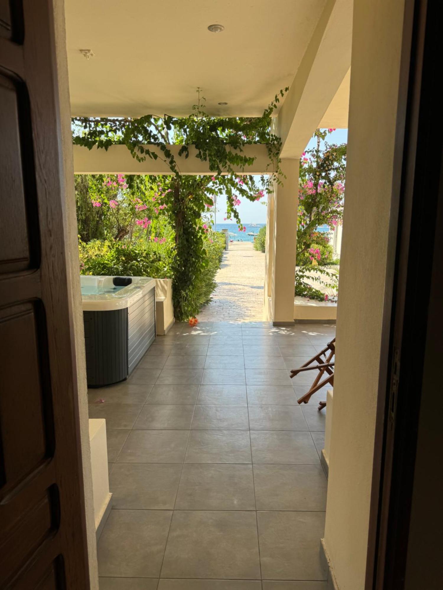 Front House Amaryllis Leilighet Lardos